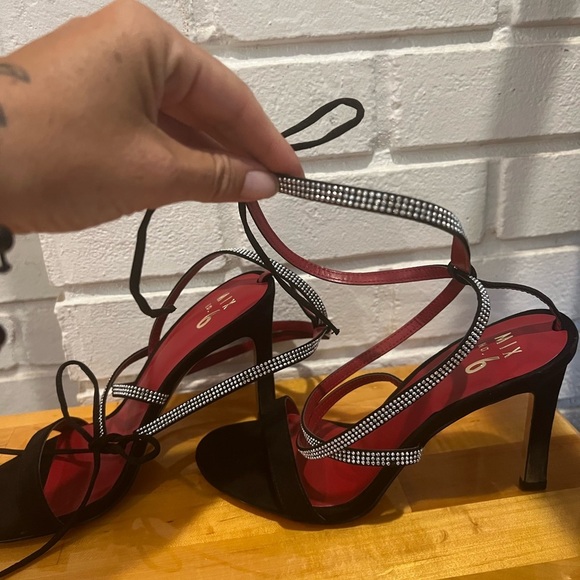 Pretty heels - Picture 2 of 6